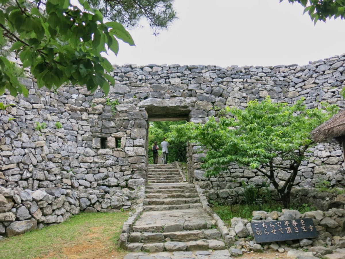 nakijin-castle