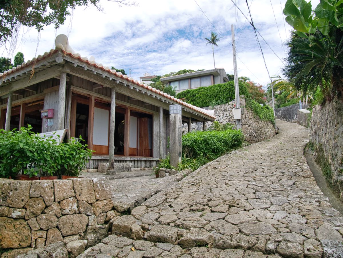 11-kanagusuku-muraya