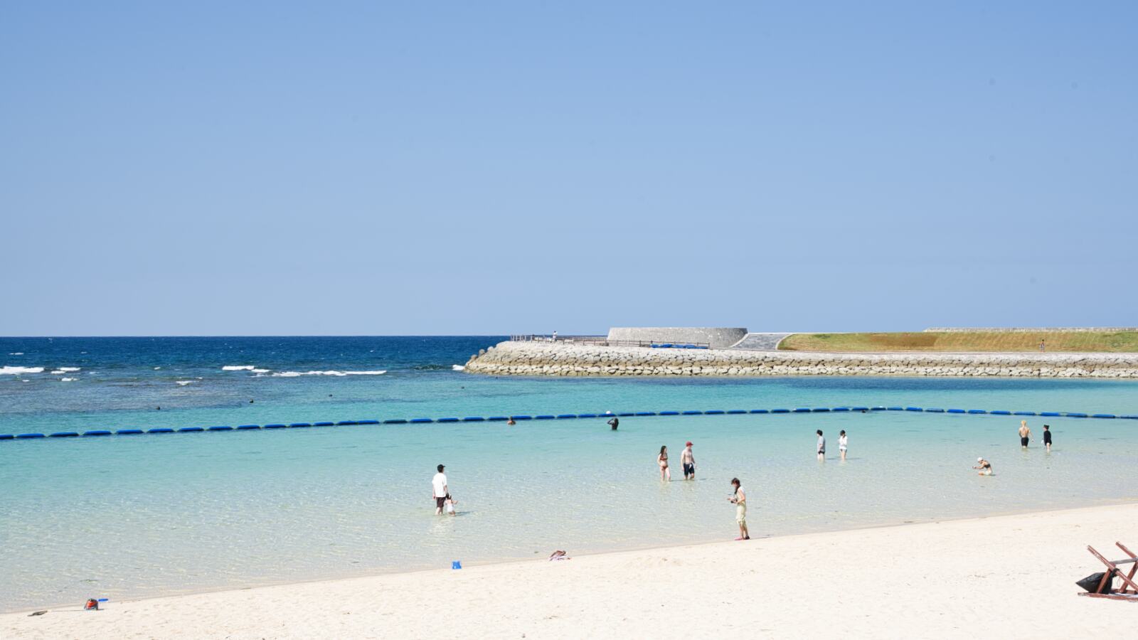 tropical-beach-ai