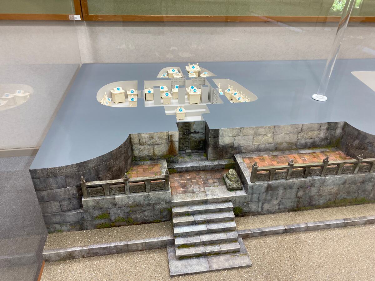 22exhibition-diorama