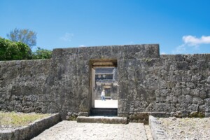 40mausoleum-tomb