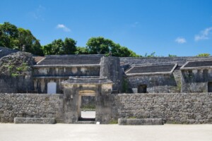 40mausoleum-tomb