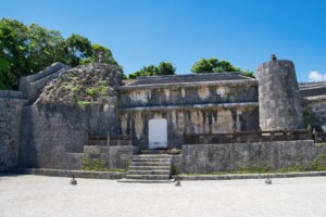 40mausoleum-tomb
